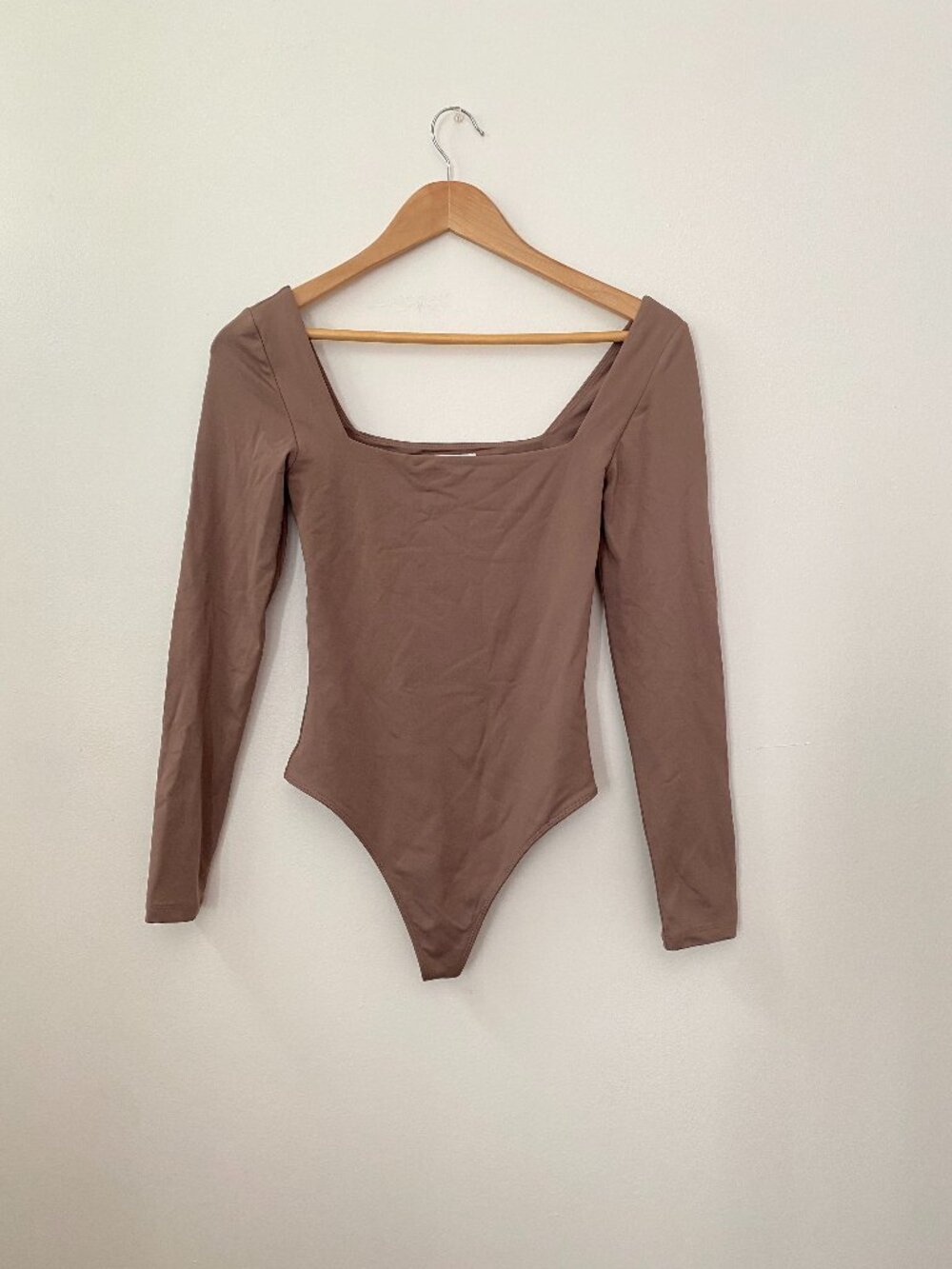 Babaton Contour Squareneck Longsleeve Bodysuit